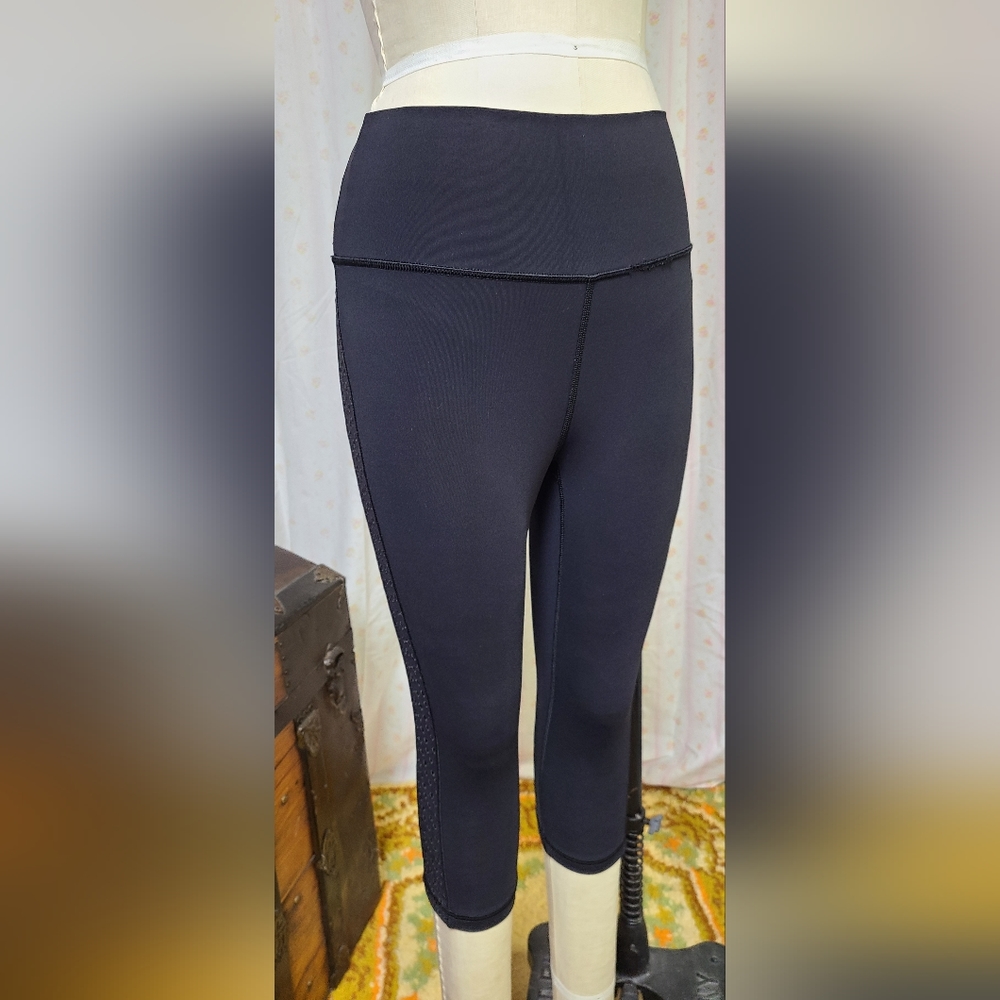 Calf hi Lululemon pants